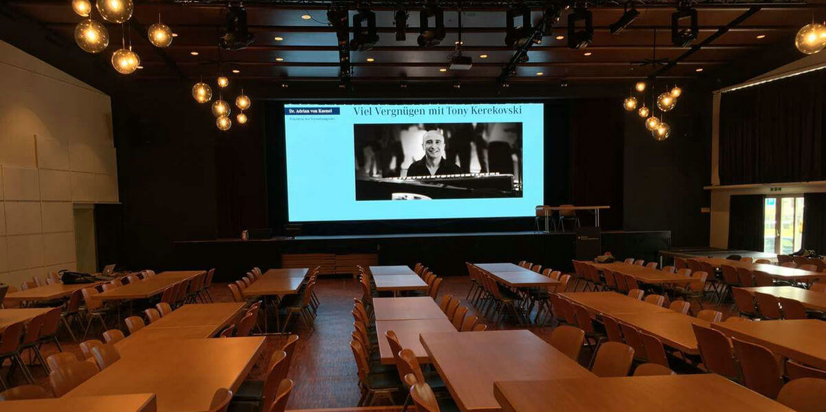 P4.81-SMD-Indoor-LED-Display-for-Corportate-Conference-Room