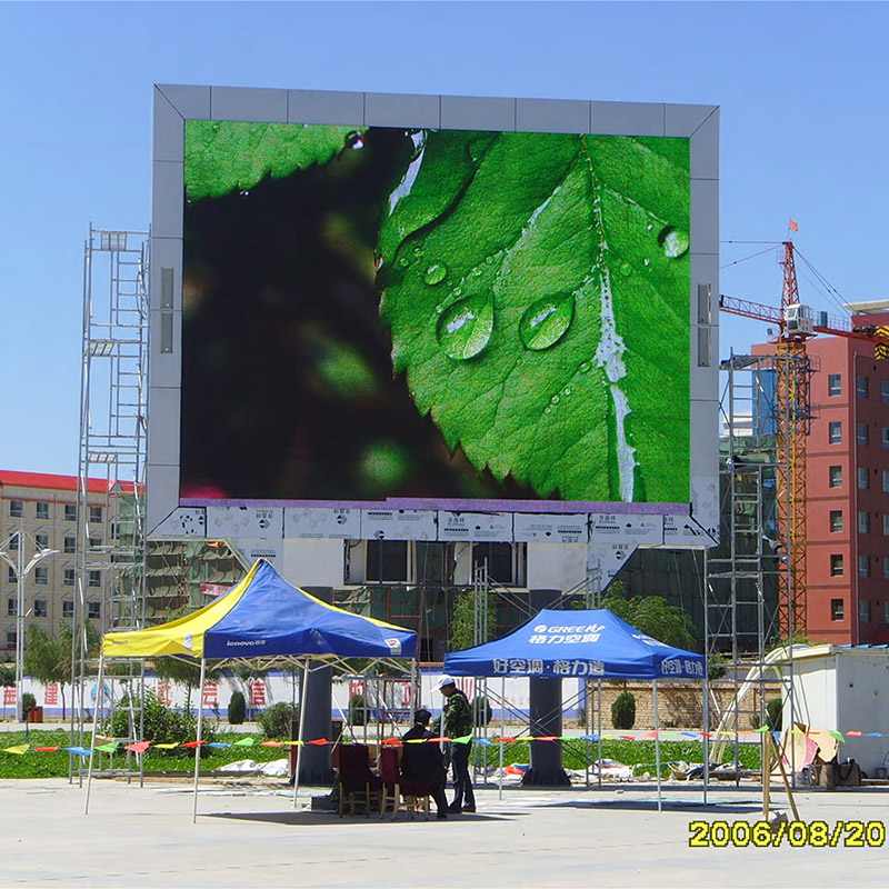 P5 Outdoor 960x960mm HD Advertising LED Display Large Digital Billboard for Pillars , Building Wall