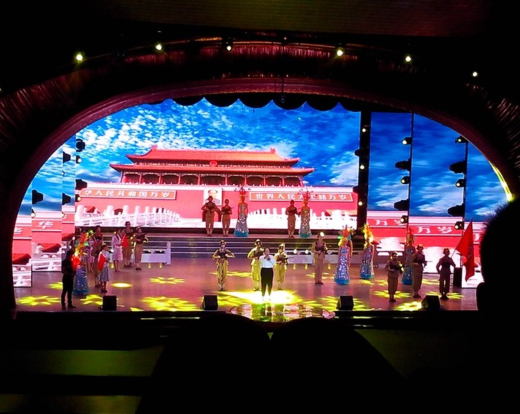 P4 512x512mm panel size LED Video wall Indoor for stages conference Music show